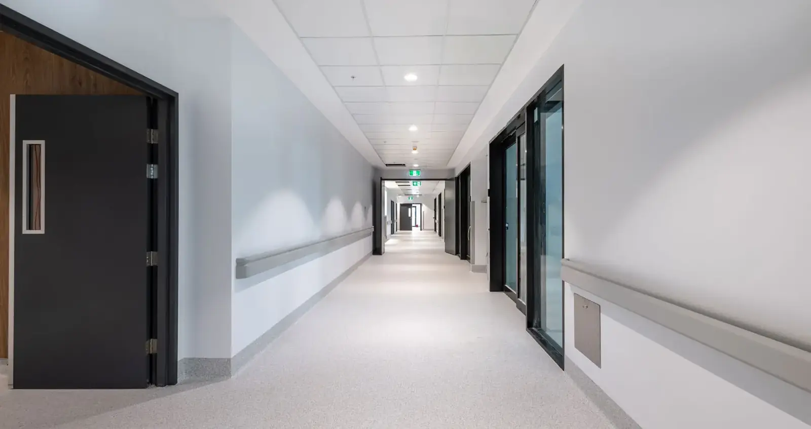 Corridor on the fitted-out inpatient level